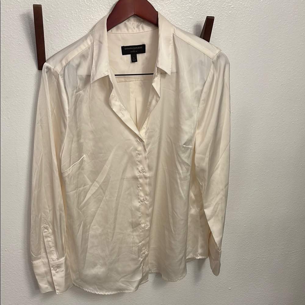 Banana Republic Cream Silk Blouse
